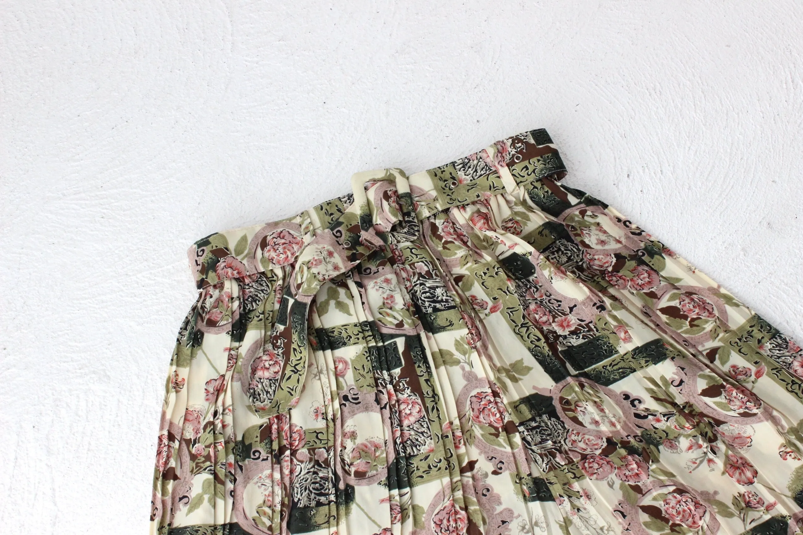 80s Pleated Floral Culotte Shorts w/ Matching Belt