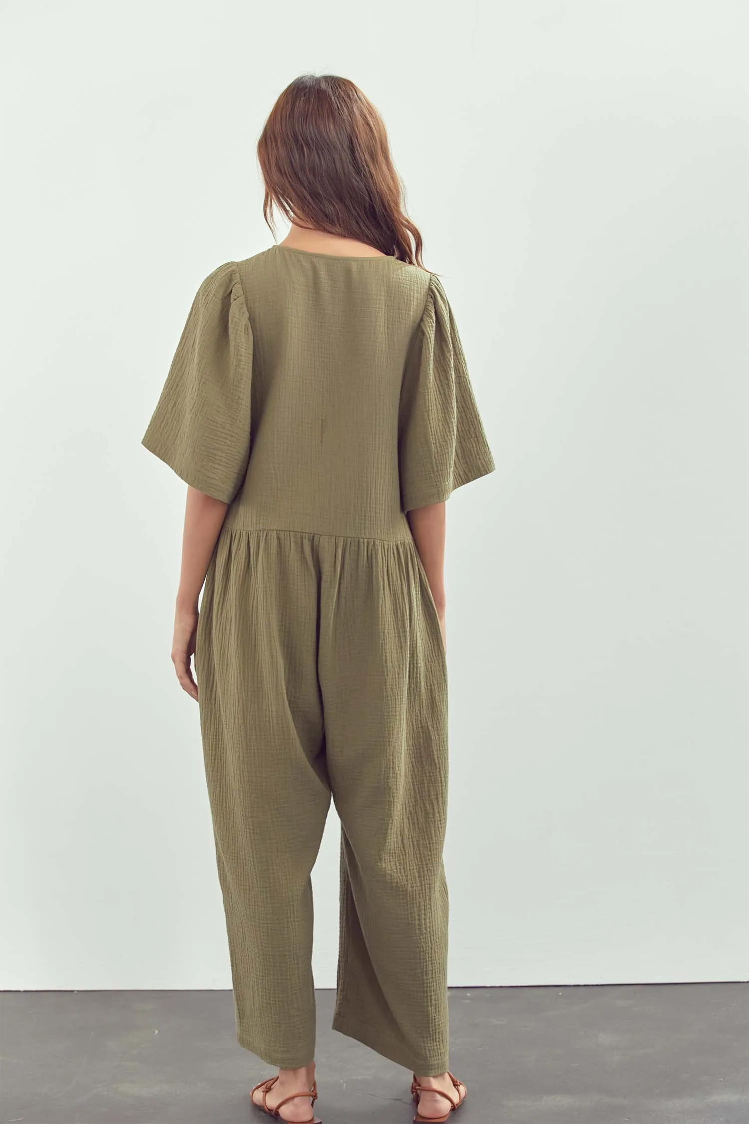 Button-down volume sleeve jumpsuit