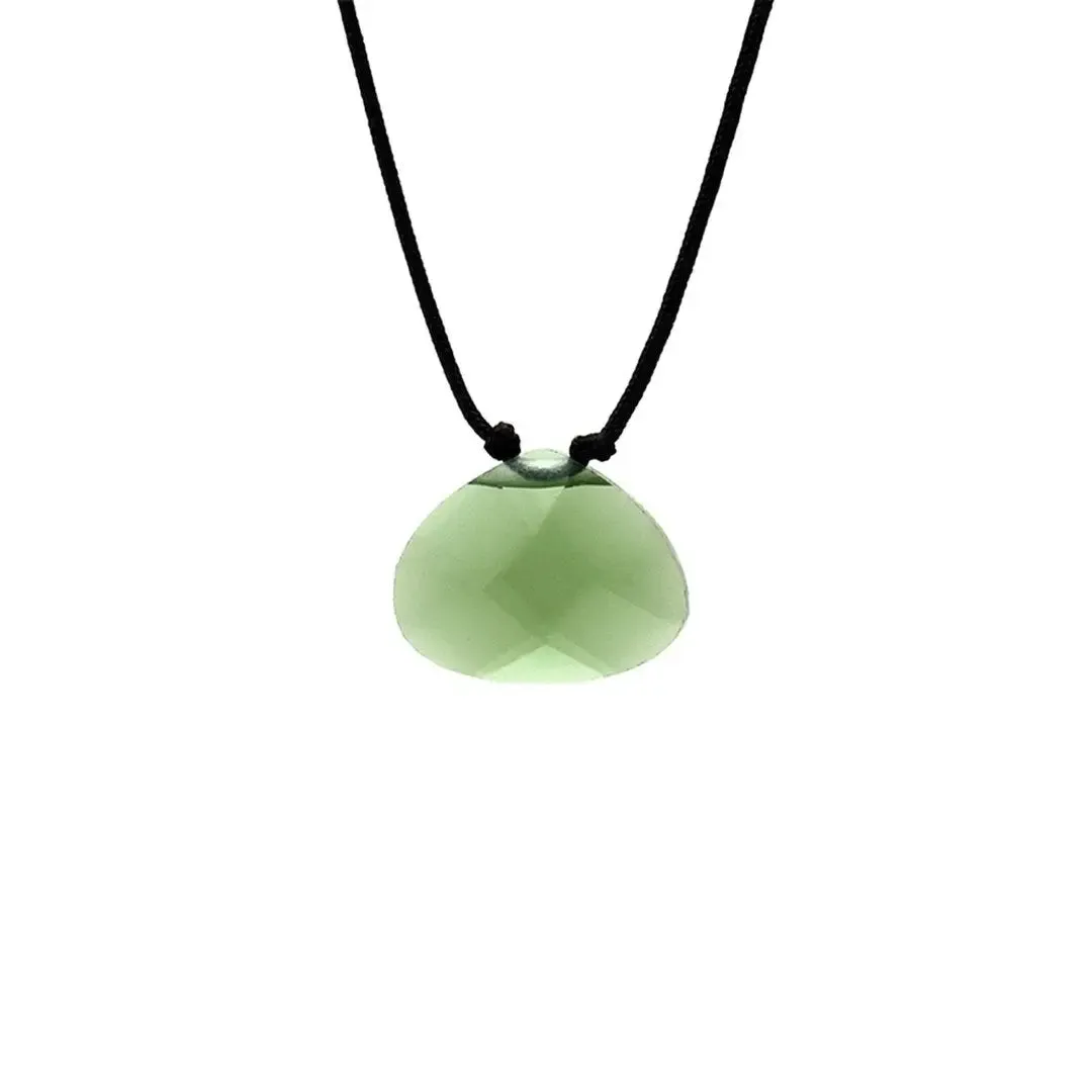 GREEN HEART COLOR POWER NECKLACE